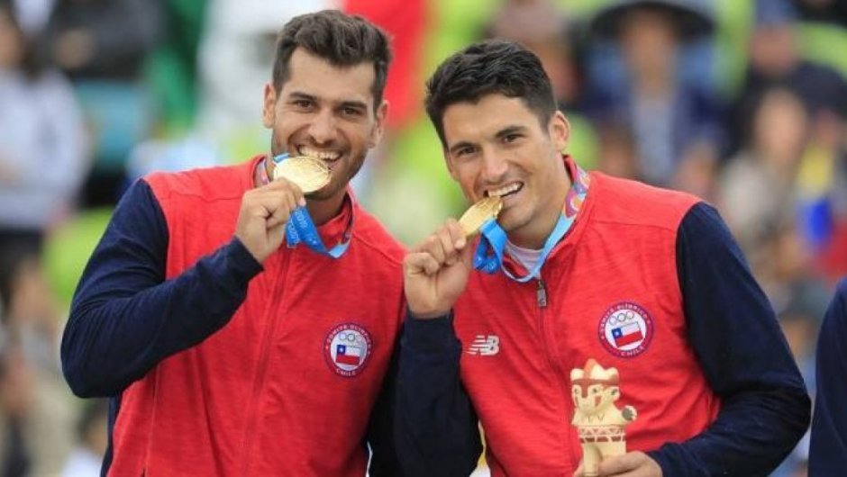 La dupla de vóleibol playa conformada por Marco y Esteban Grimalt ganó la medalla de oro en los Juegos Panamericanos de Lima 2019. (Foto: Prensa Lima 2019)
